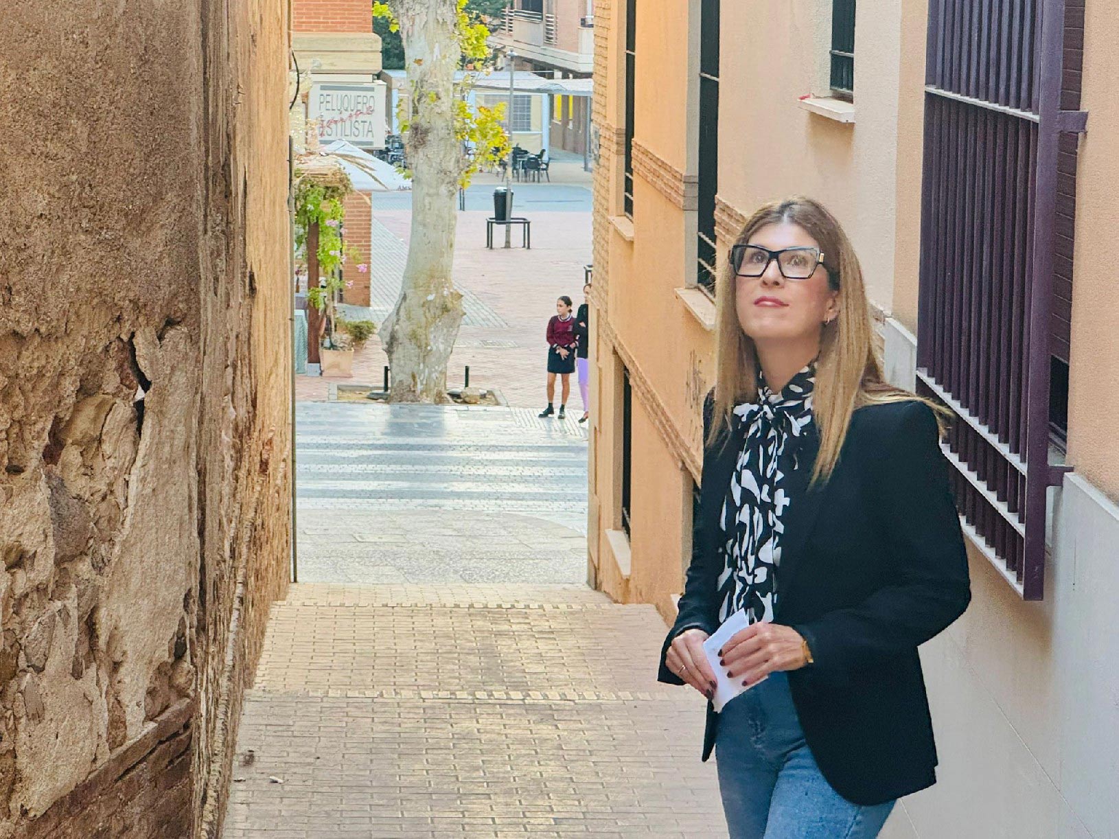 Alumnos del Programa Experiencial Beta protagonizan una actuación de mejora de la accesibilidad y estética del Callejón de los Cambrones